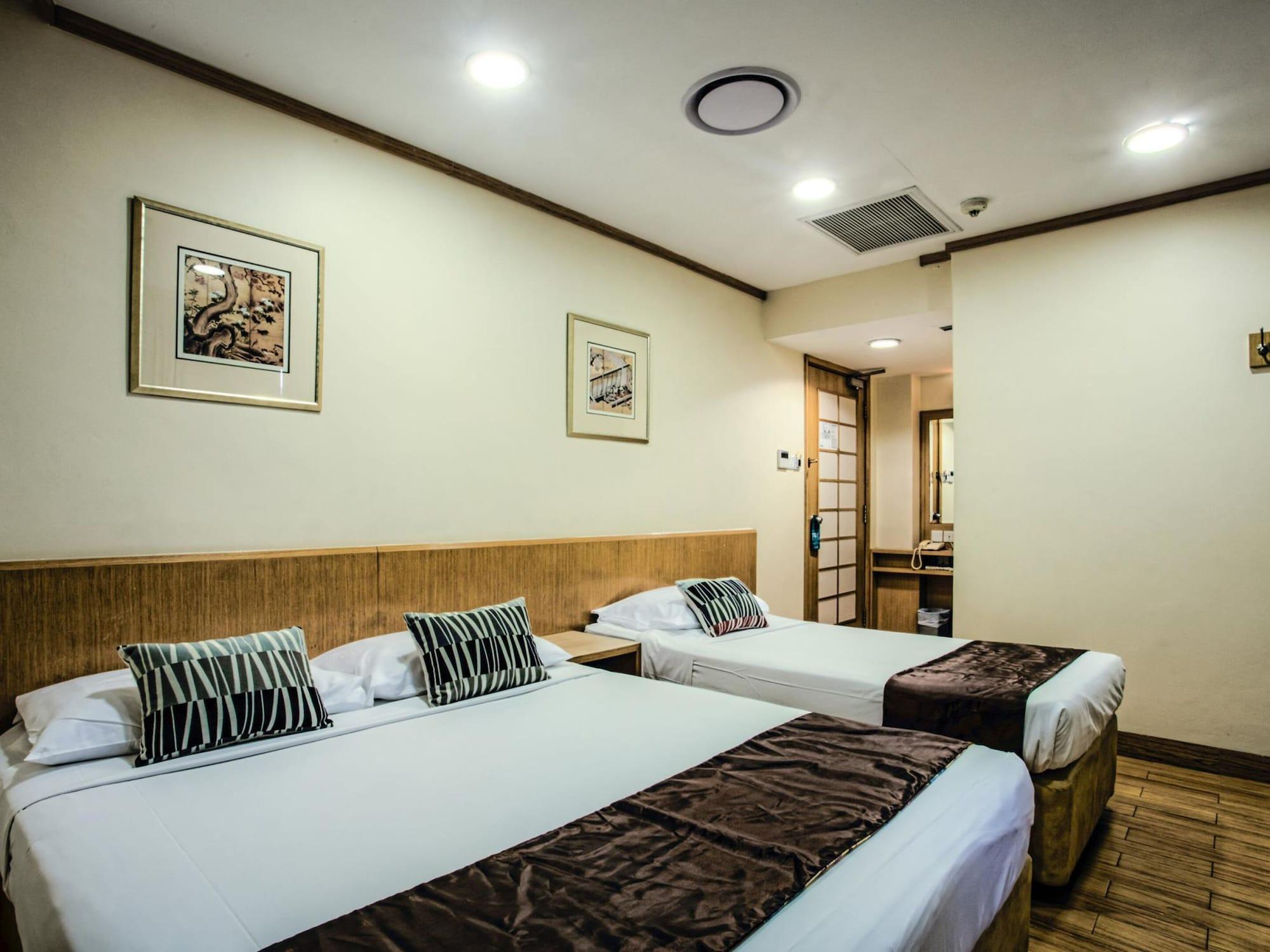 Khách sạn 81 Sakura 2*